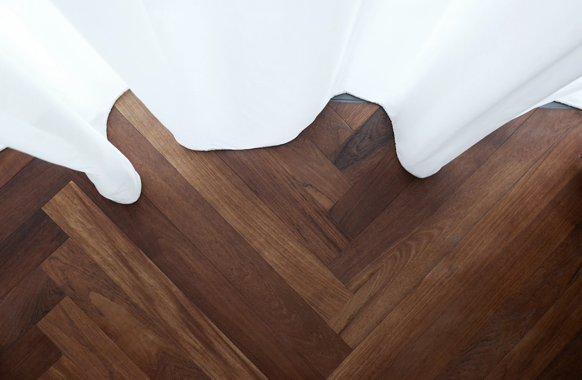 Copy of Private Residence_Marque Condo__Flooring_Teak_Herringbone_Cacao_90_40