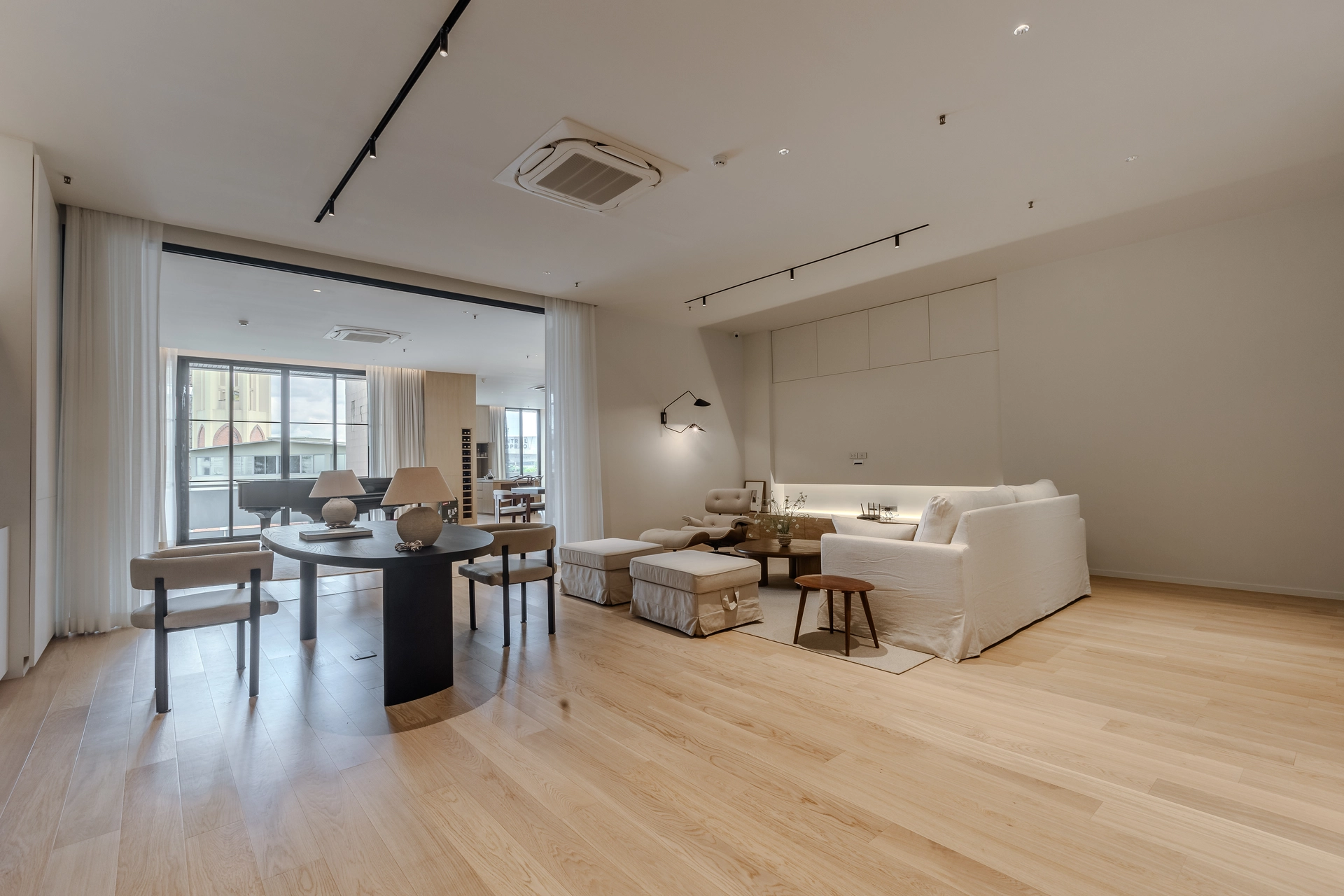 Prestige Oak Arctic 4