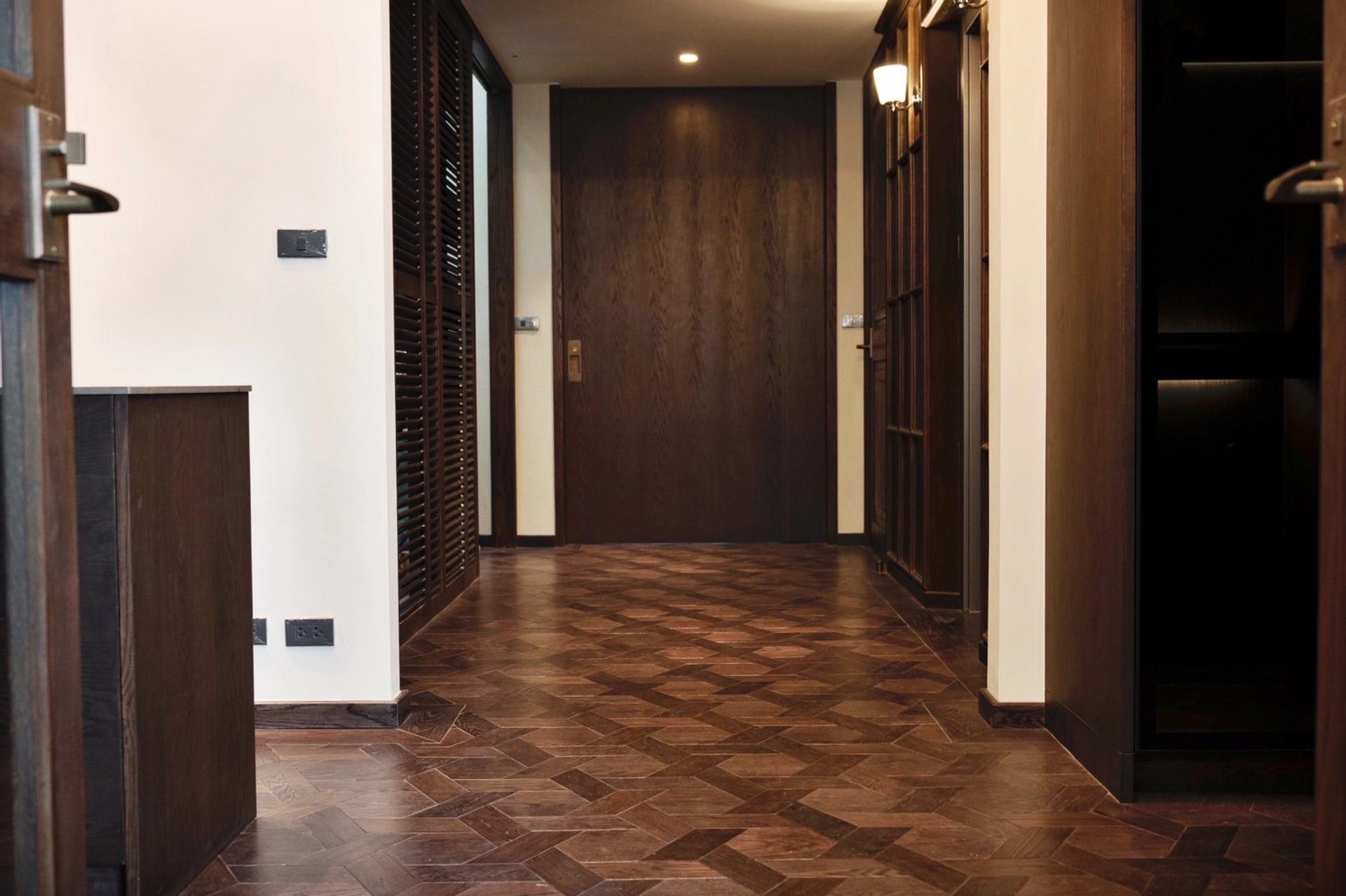 Prestige Teak Dark Chocalate 4