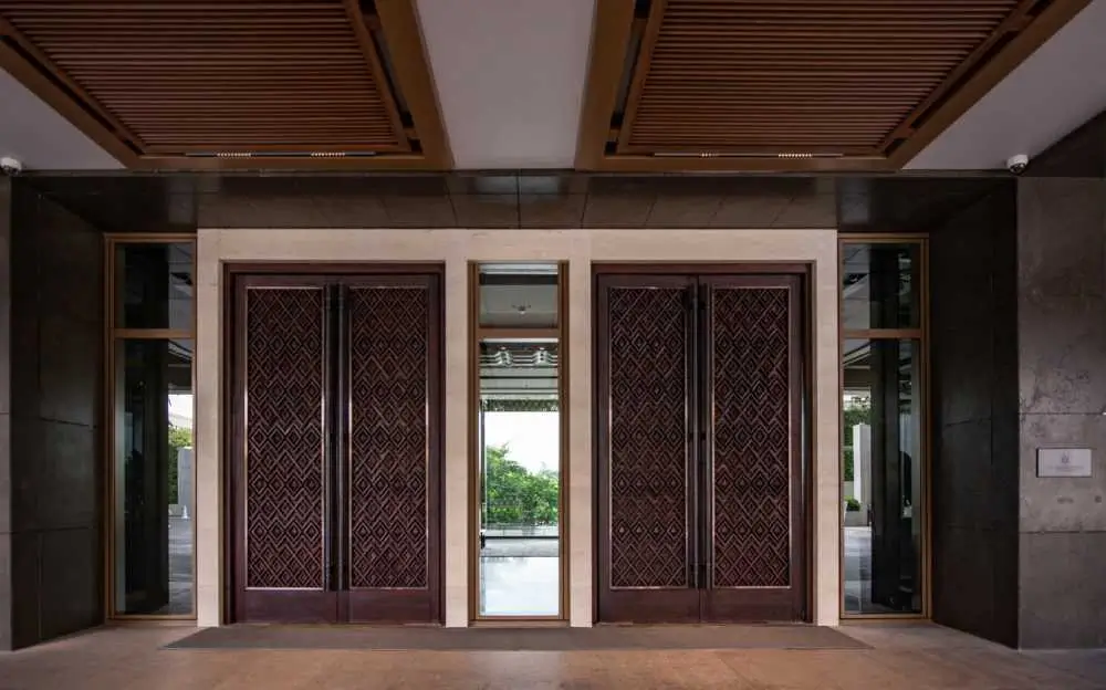 ประตูไม้